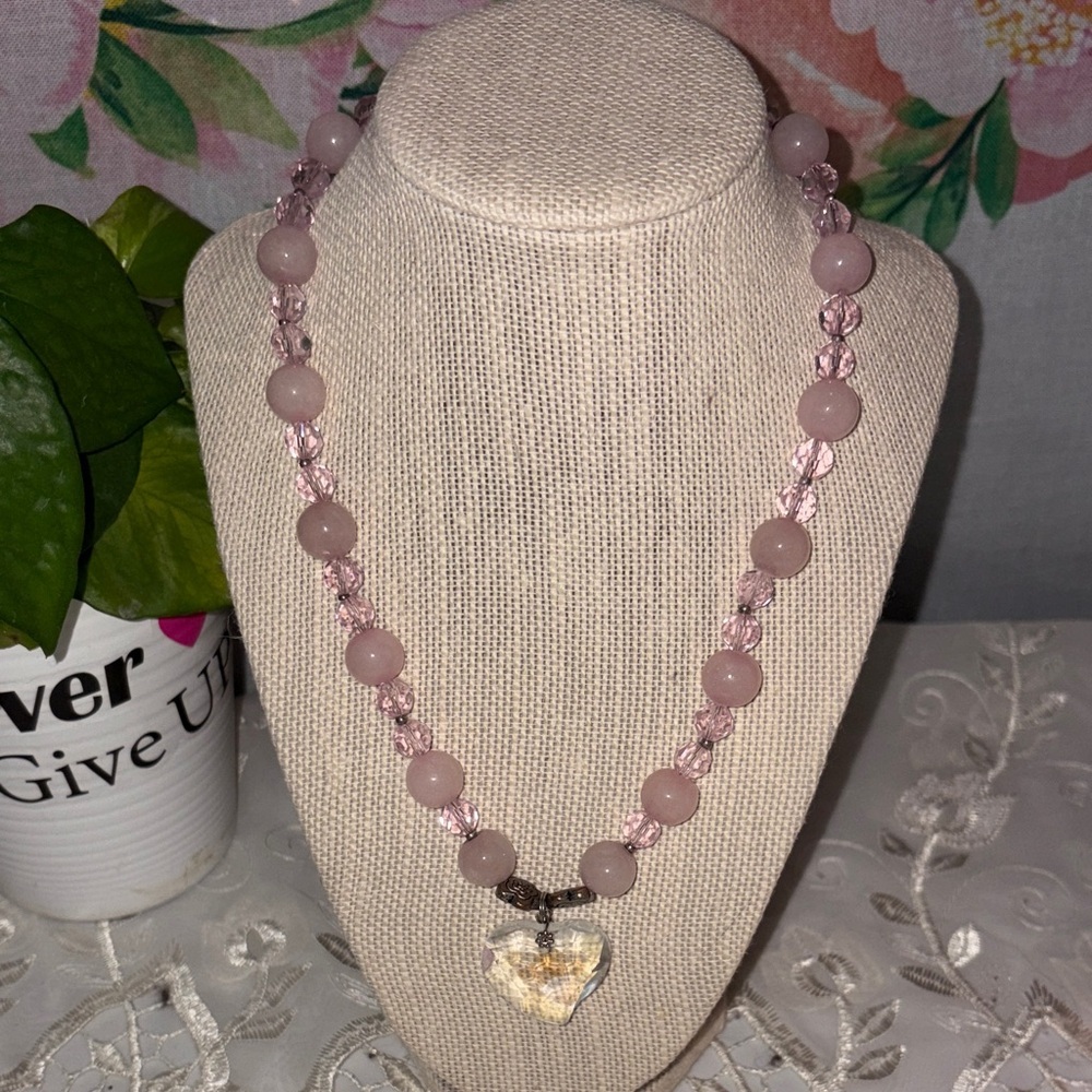 Chic Pink Heart Pendant Necklace